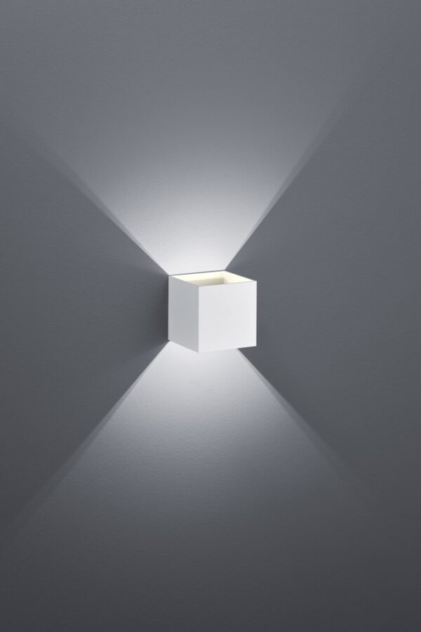 Trio 223310131 Louis LED nástěnní svítidlo | Teplá bílá | 4W | Bílá