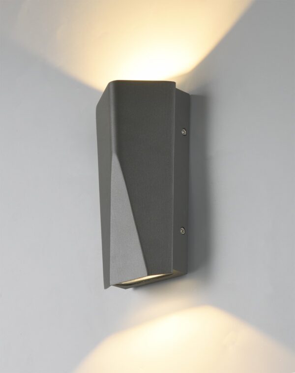 Trio 226560242 Tay LED Nástěnné venkovní světlo | Teplá bílá | 2x4W | Černá