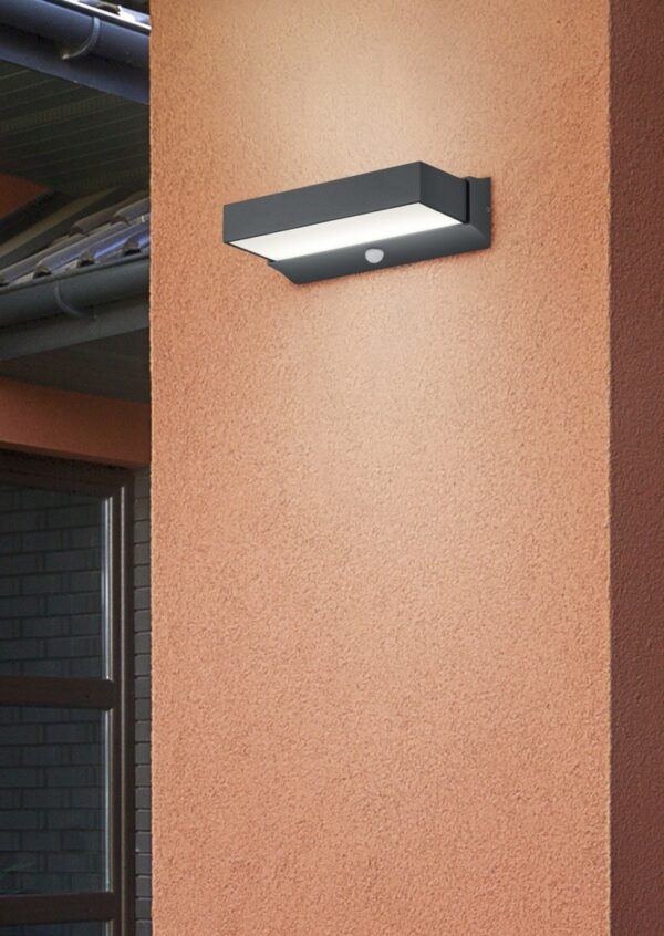 Trio 226669242 Cuando LED Nástěnné venkovní světlo | Teplá bílá | 11W | Černá