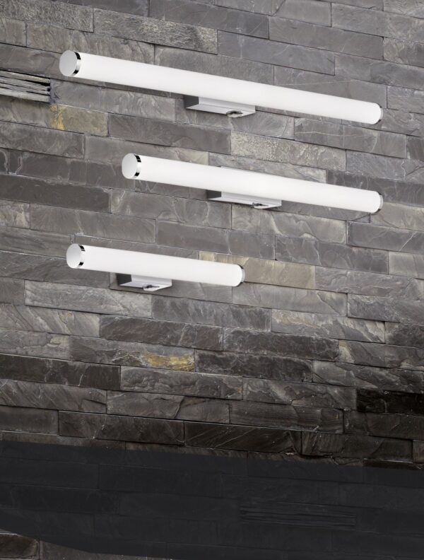 Trio 283270306 Mattimo LED nástěnní svítidlo | Teplá bílá | 8W | Chrom | Kov