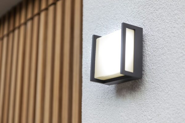 Lutec 5195404118 Qubo LED Nástěnné venkovní světlo | přírodní bílá bílá | Šedá | 9,5W | 4000 K