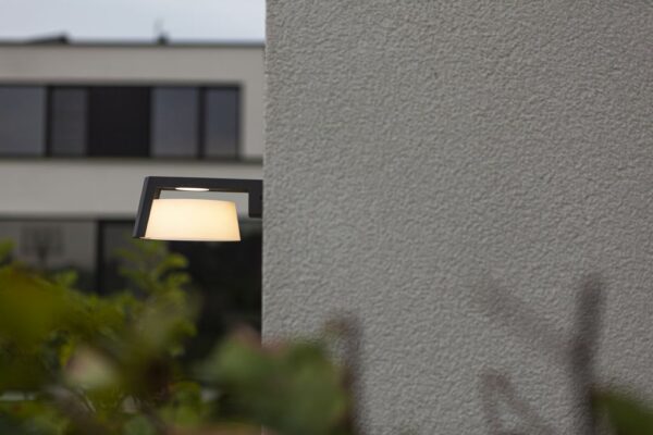 Lutec 5206001118 Moon LED Nástěnné venkovní světlo | Teplá a přírodní bílá | Šedá | 11,1W | 3000 - 4000 K