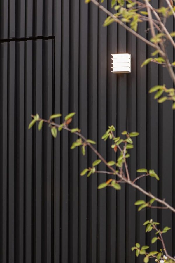 Lutec 5289401469 Gridy LED Nástěnné venkovní světlo | Teplá bílá | Bílá | 14,5W | 3000 K