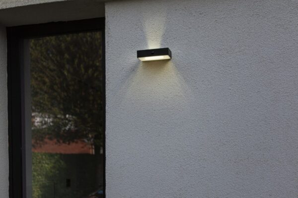Lutec 6939501330 Fadi LED Nástěnné venkovní světlo | Variabilní | Černá | 5W