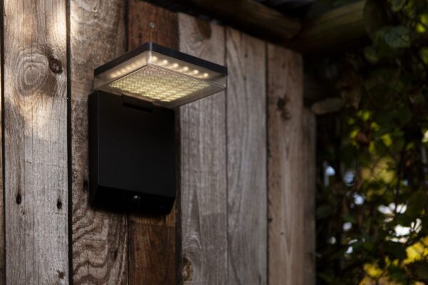 Lutec 6943101012 Moze LED Nástěnné venkovní světlo | Teplá bílá | Černá | 8W