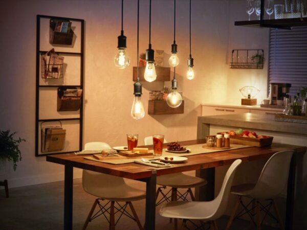 Philips 8719514343061 Smart LED Smart žárovka E27 | Teplá bílá | 7W