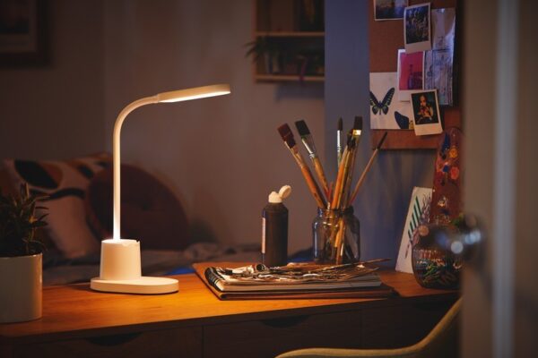 Philips 8719514443792 Rock LED Stmívatelná stojací lampa | Variabilní | Bílá | 7W