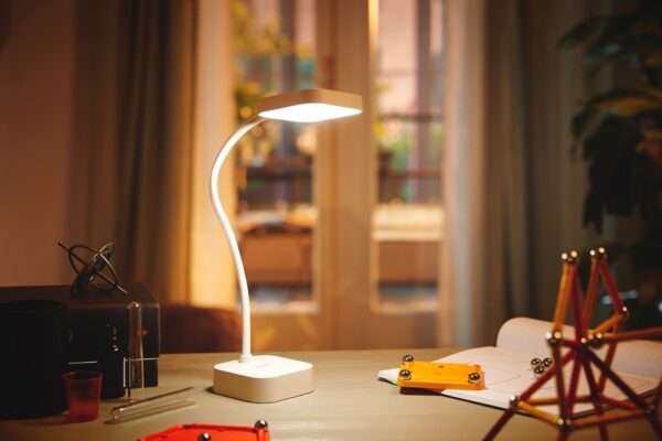 Philips 8719514443815 Rock LED Dotyková stolní lampa | Studená bílá | Bílá | 5W