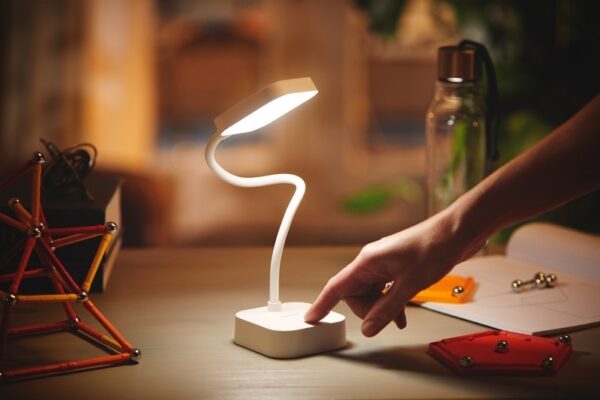 Philips 8719514443815 Rock LED Dotyková stolní lampa | Studená bílá | Bílá | 5W