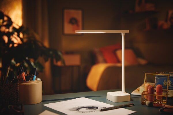 Philips 8719514443839 Tilpa LED Dotyková stolní lampa | Studená bílá | Bílá | 5W