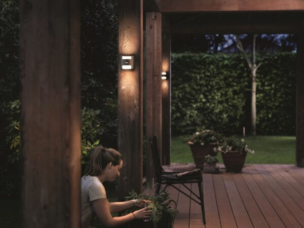 Philips 17322/93/16 Grass LED Nástěnné venkovní světlo | Teplá bílá | 2x4,5W | Černá