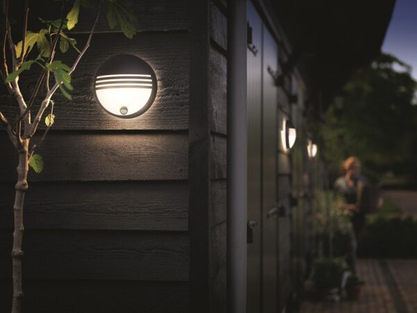 Philips 17297/30/16 Yarrow LED Nástěnné venkovní světlo | Teplá bílá | 6W | Černá