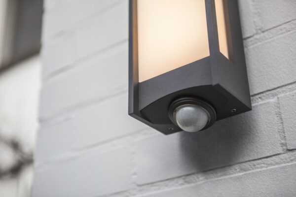Lutec 5193002118 Qubo LED Nástěnné venkovní světlo | Teplá bílá | 13W | Šedá