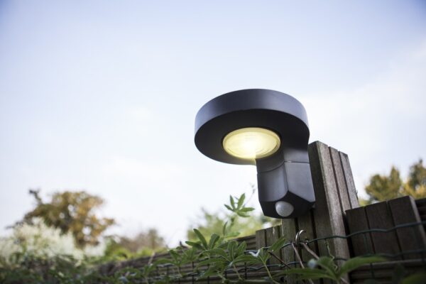 Lutec 6906702335 Diso LED Nástěnné venkovní světlo | Přírodní bílá | 2W | Šedá