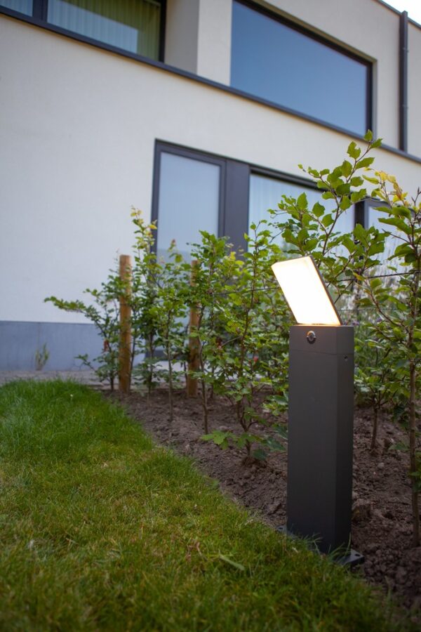 Lutec 7289001118 Pano LED Zahradní sloupkové světlo | Variabilní | 16W | Šedá