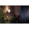 Philips Hue 17404/47/P0 Smart LED Nástěnné venkovní světlo | Teplá bílá |  9,5 W