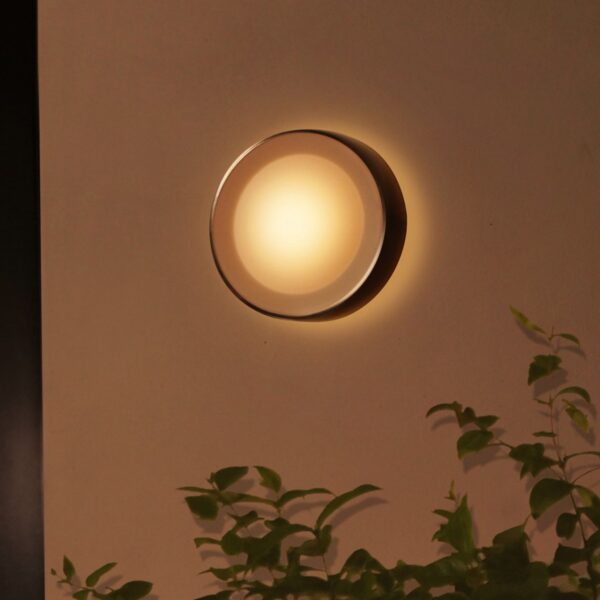 Philips Hue 17465/47/P7 Smart LED Nástěnné venkovní světlo | RGB | Variabilní | 15W | Černá