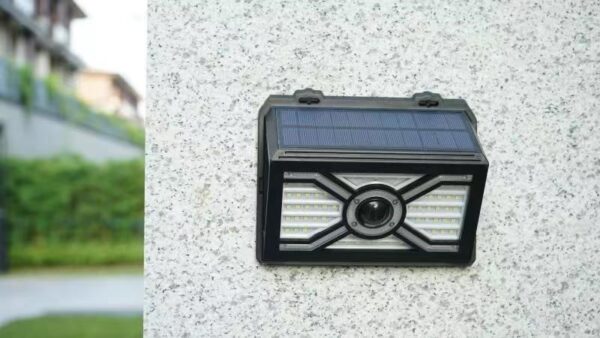 Immax 08484L LED Solární svítidlo | 7W | Černá