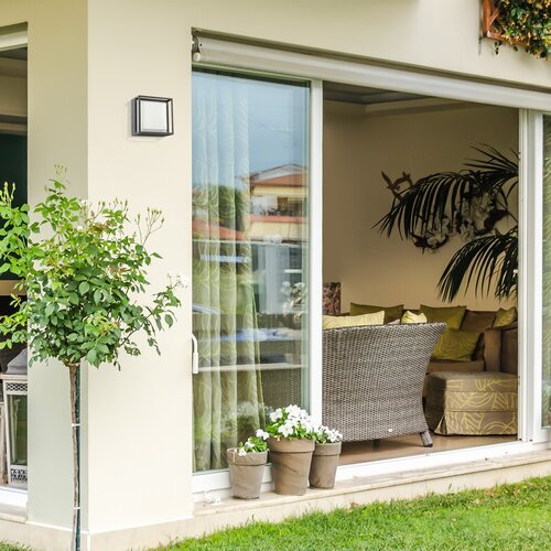 Rabalux 7110 Mendoza LED Nástěnné venkovní světlo | Teplá bílá | 65W | Bílá | Černá