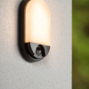 Lucide L228641030 LED venkovní nástěnné svítidlo HUPS IR | 10W integrovaný LED zdroj | 950lm | 3000K