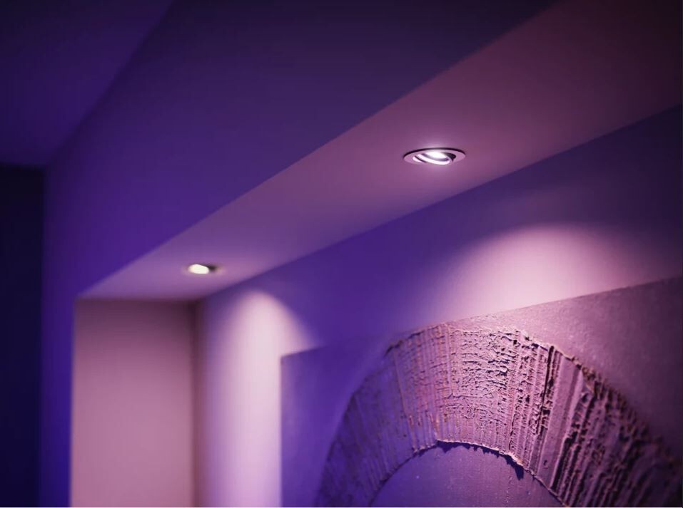 Philips Hue 8720169229754 LED inteligentní žárovka | 4,2W GU10 LED | 400lm | 2000-6500+RGBK