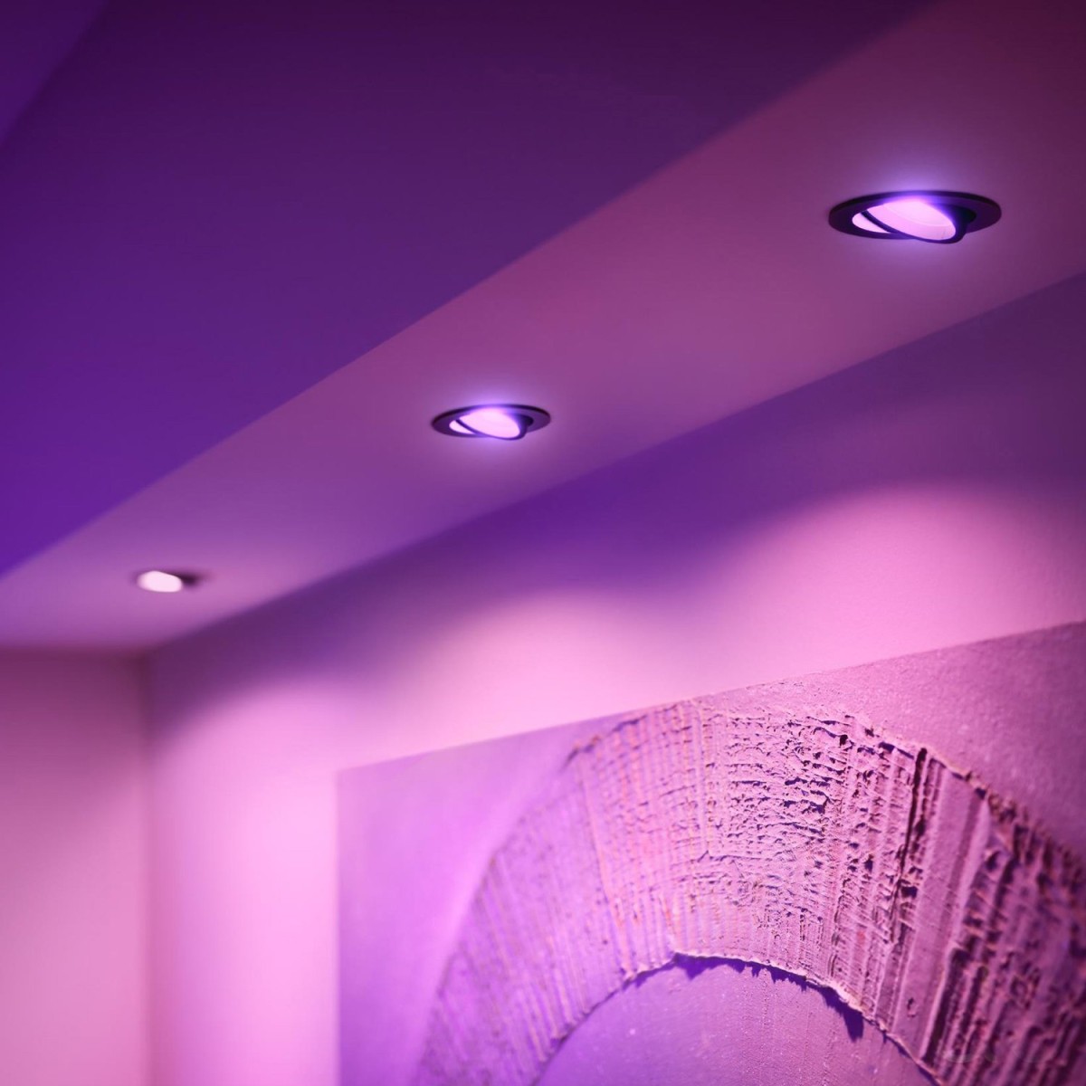 Philips Hue  8720169318977 LED sada zápustných svítidel Centura  | 3x4,2W GU10 | 3x350lm | 2000-6500 RGBK