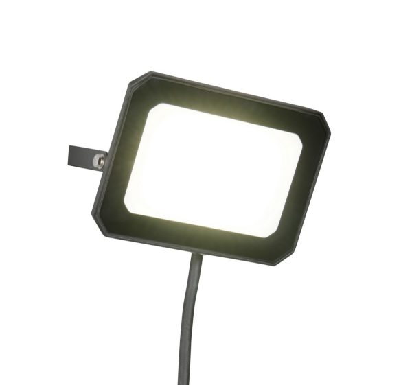 Trio TR23346232 LED reflektor FUNCHAL  | 30W integrovaný LED zdroj | 2800lm | 4000K